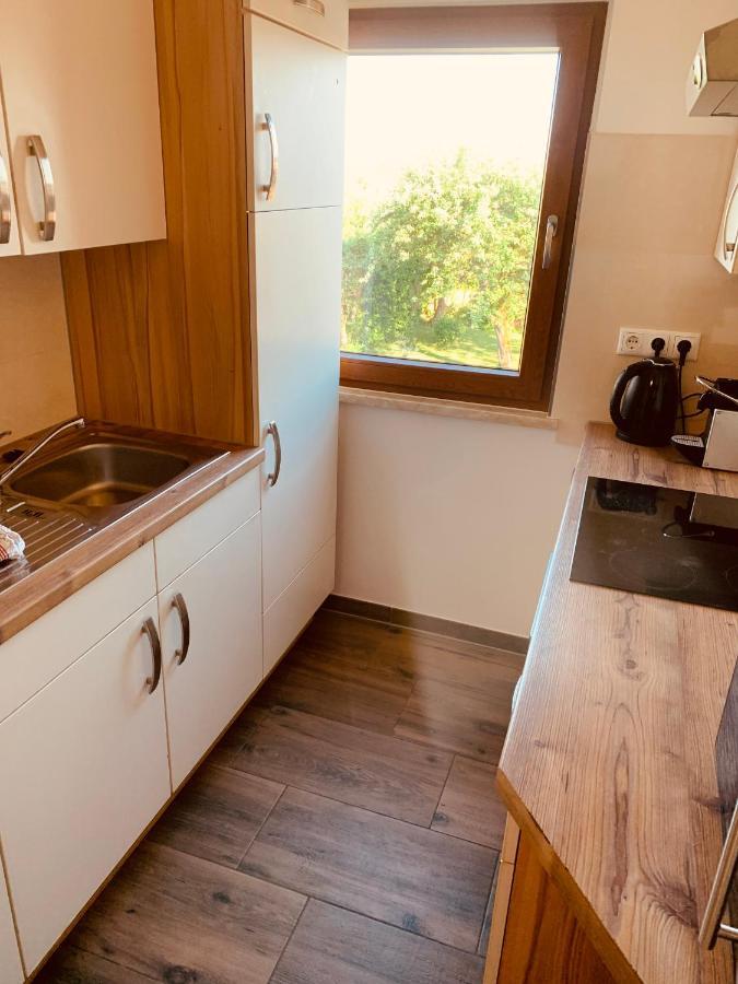 Felix Living 4, Modern & Cozy 2 Zimmer Wohnung, Balkon, Parkplatz Salzweg Esterno foto