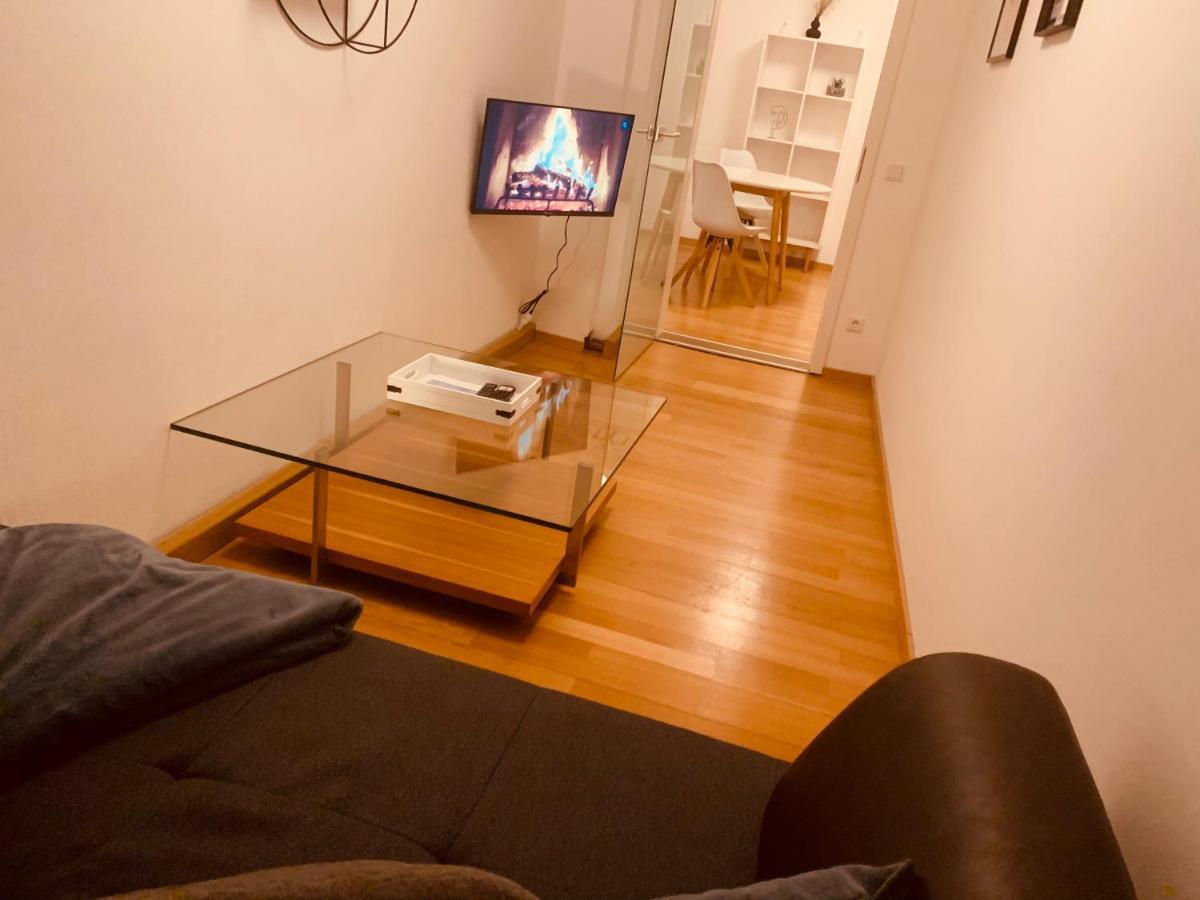 Felix Living 4, Modern & Cozy 2 Zimmer Wohnung, Balkon, Parkplatz Salzweg Esterno foto