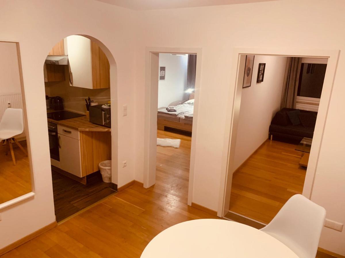 Felix Living 4, Modern & Cozy 2 Zimmer Wohnung, Balkon, Parkplatz Salzweg Esterno foto
